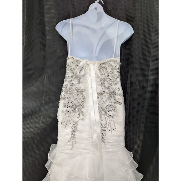 VENUS & BELLA! LUXE WHITE SCALLOPED LAYERS, JEWELED BODICE WEDDING GOWN! SZ 14 - Picture 9 of 15